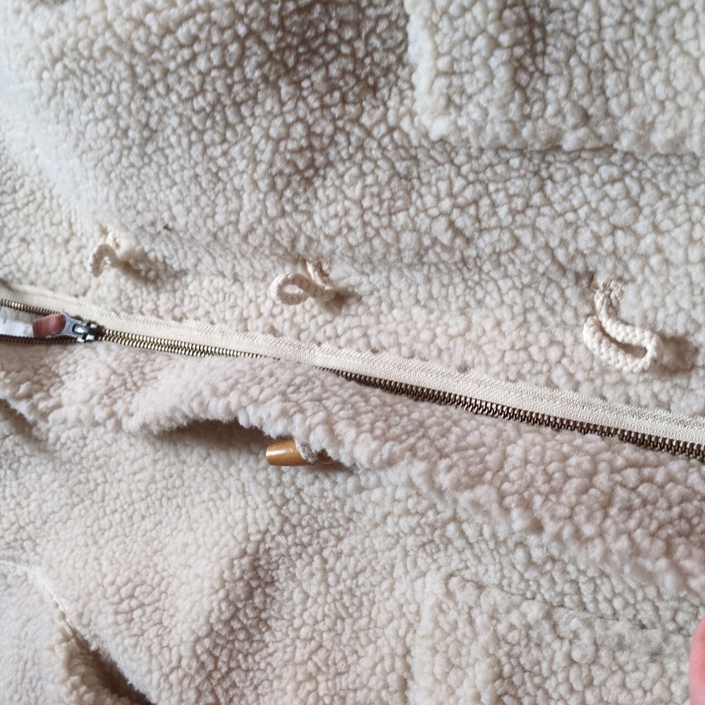 Girls Boden Winter Coat, Great Condition, Soft - Picture 3 of 9